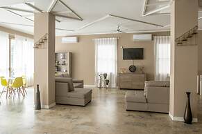 c-hotels International