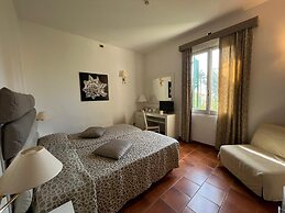 Hotel Clelia Logis