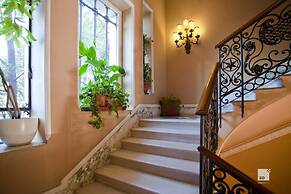 Aldrovandi Residence City Suites