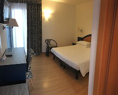 Hotel Orient & Pacific