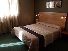 Logis Hôtel Restaurant du Midi