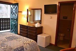 The Kancamagus Lodge