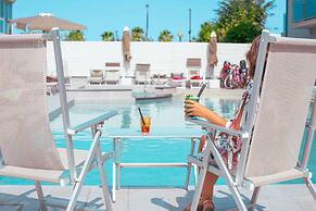 Ferretti Beach Hotel