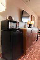 Spencer Inn and Suites