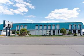 Spencer Inn and Suites