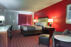 Spencer Inn and Suites