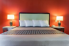 Spencer Inn and Suites