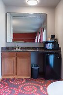 Spencer Inn and Suites