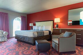 Spencer Inn and Suites