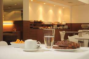 Dazzler by Wyndham Buenos Aires Maipu