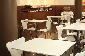 Dazzler by Wyndham Buenos Aires Maipu