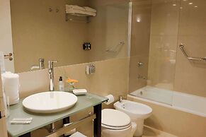 Dazzler by Wyndham Buenos Aires Maipu