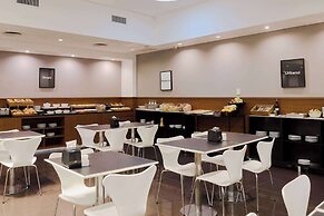 Dazzler by Wyndham Buenos Aires Maipu