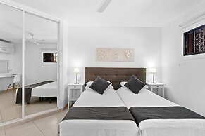 Paloma Beach Apartments