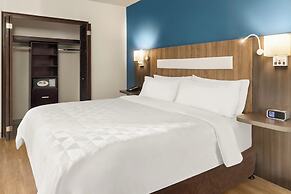Holiday Inn Express San Jose Forum by IHG