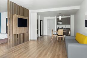 Holiday Inn Express San Jose Forum by IHG