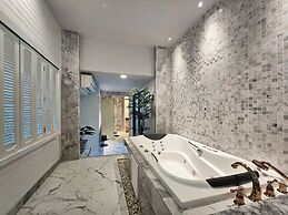 Cocohut Beach Resort