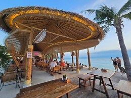Cocohut Beach Resort