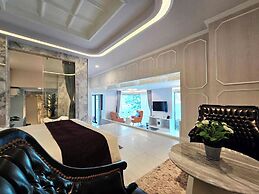 Cocohut Beach Resort