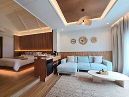 Cocohut Beach Resort