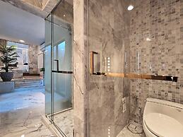 Cocohut Beach Resort