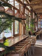 Cocohut Beach Resort