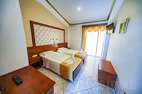 Angelina Hotel & Apartments