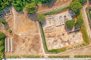 Ammon Zeus Luxury Beach Hotel