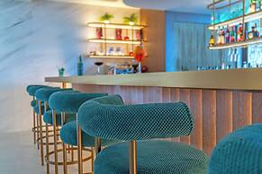 Ammon Zeus Luxury Beach Hotel