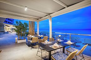 Ammon Zeus Luxury Beach Hotel