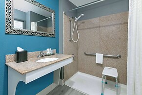 La Quinta Inn & Suites by Wyndham Decatur