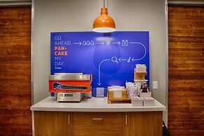 Holiday Inn Express Hotel & Suites Pittsburg by IHG
