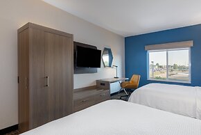 Holiday Inn Express Hotel & Suites Pittsburg by IHG