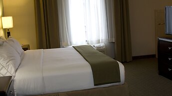 Holiday Inn Express Hotel & Suites Pittsburg by IHG