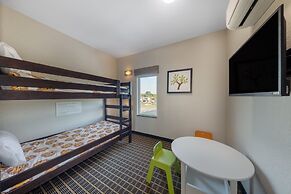 Holiday Inn Express Hotel & Suites Pittsburg by IHG