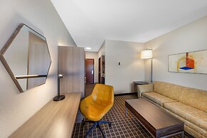 Holiday Inn Express Hotel & Suites Pittsburg by IHG