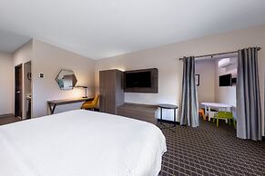 Holiday Inn Express Hotel & Suites Pittsburg by IHG
