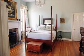 Ironclad Inn & Bourbon Room