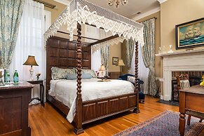 Ironclad Inn & Bourbon Room