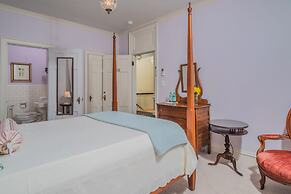 Ironclad Inn & Bourbon Room