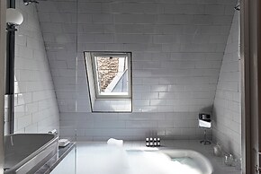 Grand Pigalle Experimental