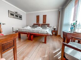 The Marbella Heights Boutique Hotel