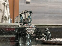 The Marbella Heights Boutique Hotel