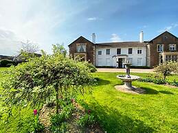 Glewstone Court Country House Hotel