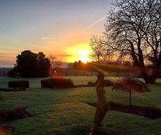 Glewstone Court Country House Hotel