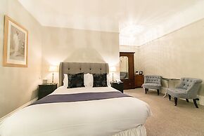 Glewstone Court Country House Hotel