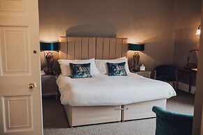 Glewstone Court Country House Hotel