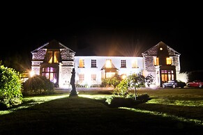 Glewstone Court Country House Hotel