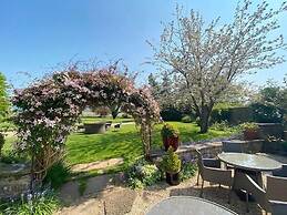 Glewstone Court Country House Hotel