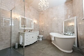 Glewstone Court Country House Hotel